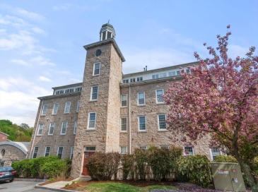 7 S Stone Mill Drive, Dedham, Massachusetts, 1 Bedroom Bedrooms, 3 Rooms Rooms,1 BathroomBathrooms,Residential,For Sale,S Stone Mill Drive,73511469