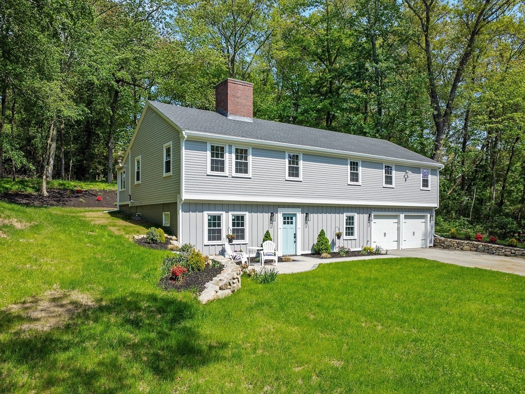 4 Enon Road, Wenham, Massachusetts, 4 Bedrooms Bedrooms, 9 Rooms Rooms,3 BathroomsBathrooms,Residential,For Sale,Enon Road,73500516
