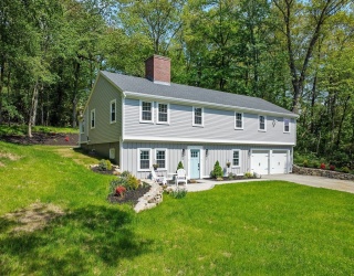 4 Enon Road, Wenham, Massachusetts, 4 Bedrooms Bedrooms, 9 Rooms Rooms,3 BathroomsBathrooms,Residential,For Sale,Enon Road,73500516