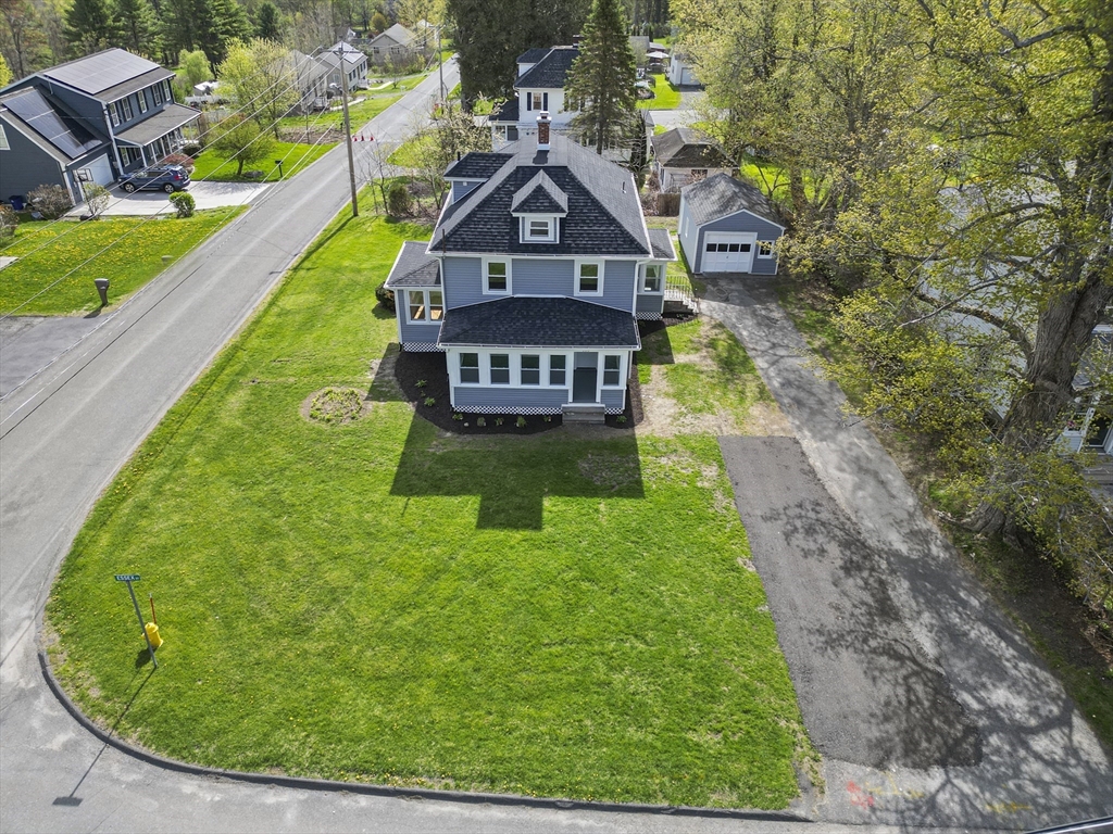 100 Essex St., Pittsfield, Massachusetts, 3 Bedrooms Bedrooms, 8 Rooms Rooms,2 BathroomsBathrooms,Residential Income,For Sale,Essex St.,73511526