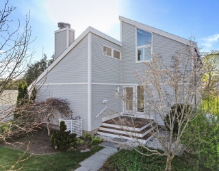 11 Stoney Brook Ln, Dartmouth, Massachusetts, 3 Bedrooms Bedrooms, 6 Rooms Rooms,2 BathroomsBathrooms,Residential,For Sale,Stoney Brook Ln,73511302