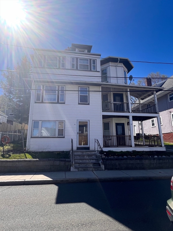 56 Park Ave, Winthrop, Massachusetts, 2 Bedrooms Bedrooms, 5 Rooms Rooms,1 BathroomBathrooms,Residential Lease,For Rent,Park Ave,73511593