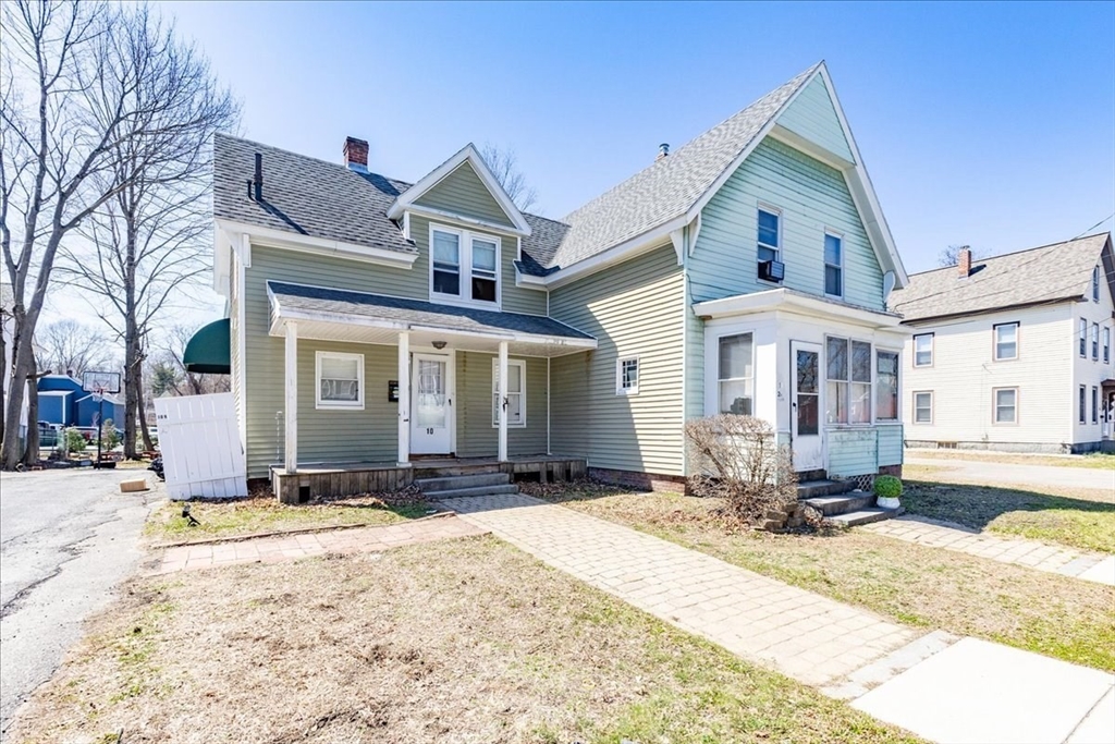 10 Green St, Leominster, Massachusetts, 5 Bedrooms Bedrooms, 10 Rooms Rooms,2 BathroomsBathrooms,Residential Income,For Sale,Green St,73501375