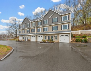 161 Route One, Newburyport, Massachusetts, 3 Bedrooms Bedrooms, 8 Rooms Rooms,2.5 BathroomsBathrooms,Residential Lease,For Rent,Route One,73511642