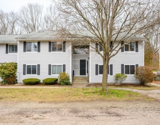 13 Beals Cove Rd, Hingham, Massachusetts, 2 Bedrooms Bedrooms, 5 Rooms Rooms,1 BathroomBathrooms,Residential Lease,For Rent,Beals Cove Rd,73511665