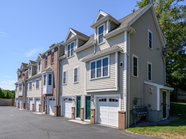 1148 Bedford St, Abington, Massachusetts, 7 Bedrooms Bedrooms, 21 Rooms Rooms,7 BathroomsBathrooms,Residential Income,For Sale,Bedford St,73511666