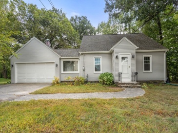 4 Westborough St, Worcester, Massachusetts, 3 Bedrooms Bedrooms, 7 Rooms Rooms,1 BathroomBathrooms,Residential Lease,For Rent,Westborough St,73473639