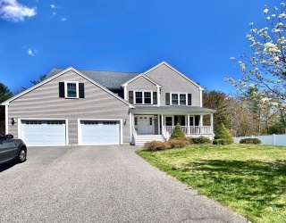 181 Captain Allen Way, Whitman, Massachusetts, 4 Bedrooms Bedrooms, 8 Rooms Rooms,2.5 BathroomsBathrooms,Residential Lease,For Rent,Captain Allen Way,73511662