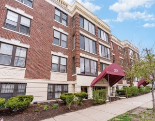 2035 Commonwealth Ave, Boston, Massachusetts, 3 Bedrooms Bedrooms, 5 Rooms Rooms,1 BathroomBathrooms,Residential Lease,For Rent,Commonwealth Ave,73511710