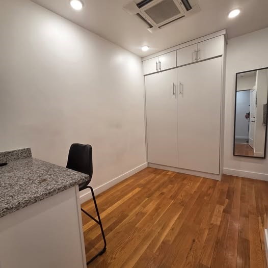 21 Fifth Street, Chelsea, Massachusetts, 1 Room Rooms,1 BathroomBathrooms,Residential Lease,For Rent,Fifth Street,73511734