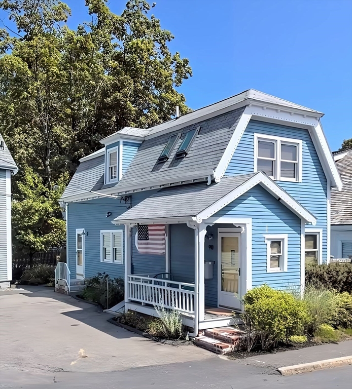 90 Belknap St, Concord, Massachusetts, 2 Bedrooms Bedrooms, 5 Rooms Rooms,1.5 BathroomsBathrooms,Residential Lease,For Rent,Belknap St,73511739