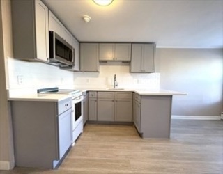 31 Western Ave, Gloucester, Massachusetts, 1 Room Rooms,1 BathroomBathrooms,Residential Lease,For Rent,Western Ave,73511743