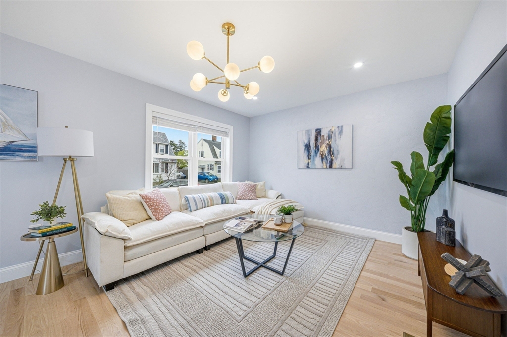 30 Arnold St, Quincy, Massachusetts, 3 Bedrooms Bedrooms, 8 Rooms Rooms,1 BathroomBathrooms,Residential,For Sale,Arnold St,73511745