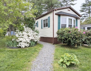 5 Cheryl Lane, Carver, Massachusetts, 2 Bedrooms Bedrooms, 4 Rooms Rooms,2 BathroomsBathrooms,Residential,For Sale,Cheryl Lane,73511752
