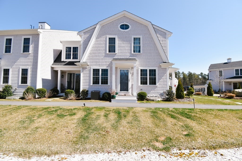 138 Elm St, Kingston, Massachusetts, 2 Bedrooms Bedrooms, 6 Rooms Rooms,1.5 BathroomsBathrooms,Residential Lease,For Rent,Elm St,73511754
