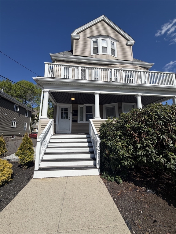 11 Banks Street, Waltham, Massachusetts, 1 Bedroom Bedrooms, 3 Rooms Rooms,1 BathroomBathrooms,Residential Lease,For Rent,Banks Street,73511552