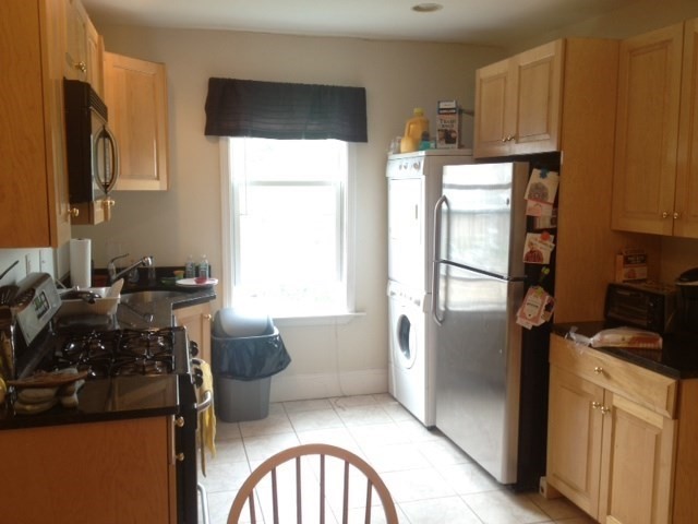 23 Aspinwall Ave, Brookline, Massachusetts, 3 Bedrooms Bedrooms, 4 Rooms Rooms,2 BathroomsBathrooms,Residential Lease,For Rent,Aspinwall Ave,73511769