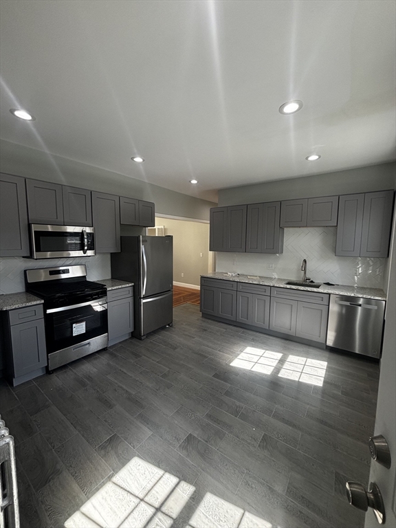 33 Wolcott, Boston, Massachusetts, 4 Bedrooms Bedrooms, 7 Rooms Rooms,1 BathroomBathrooms,Residential Lease,For Rent,Wolcott,73511774