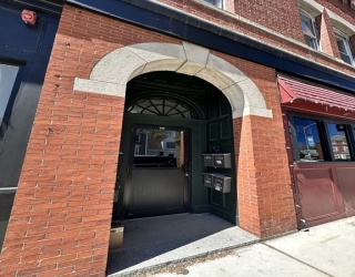 100 Cabot, Beverly, Massachusetts, 1 Bedroom Bedrooms, 3 Rooms Rooms,1 BathroomBathrooms,Residential Lease,For Rent,Cabot,73511775