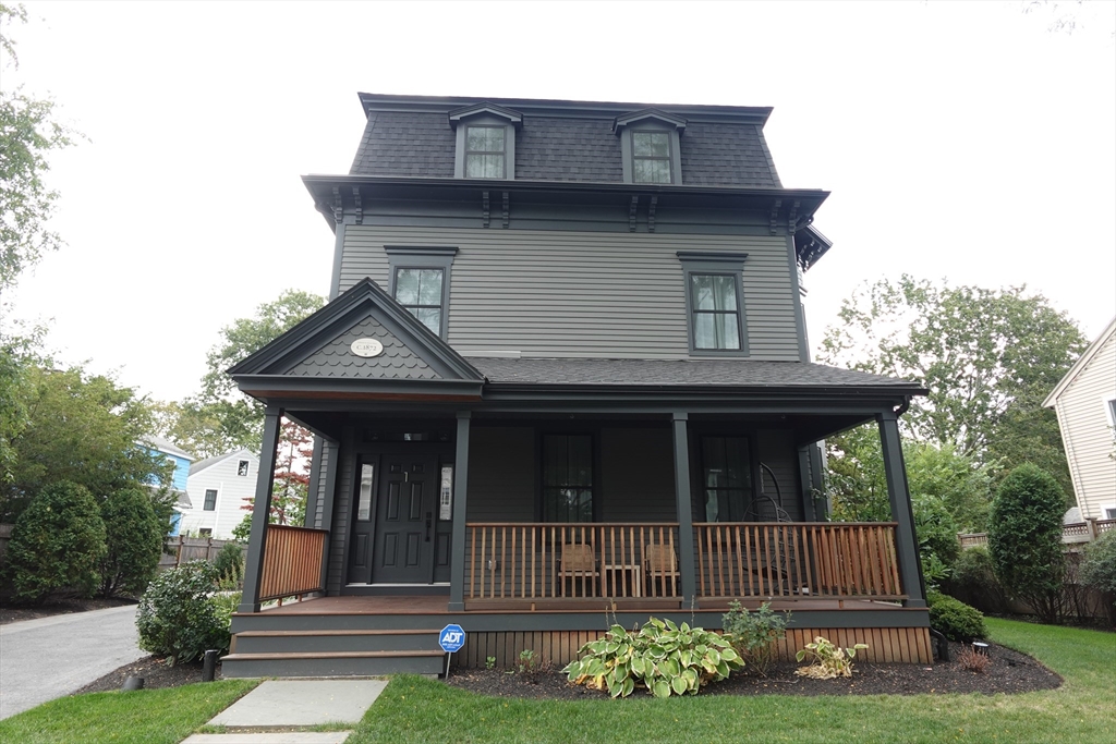 70 Walker, Newton, Massachusetts, 4 Bedrooms Bedrooms, 7 Rooms Rooms,3.5 BathroomsBathrooms,Residential Lease,For Rent,Walker,73511783