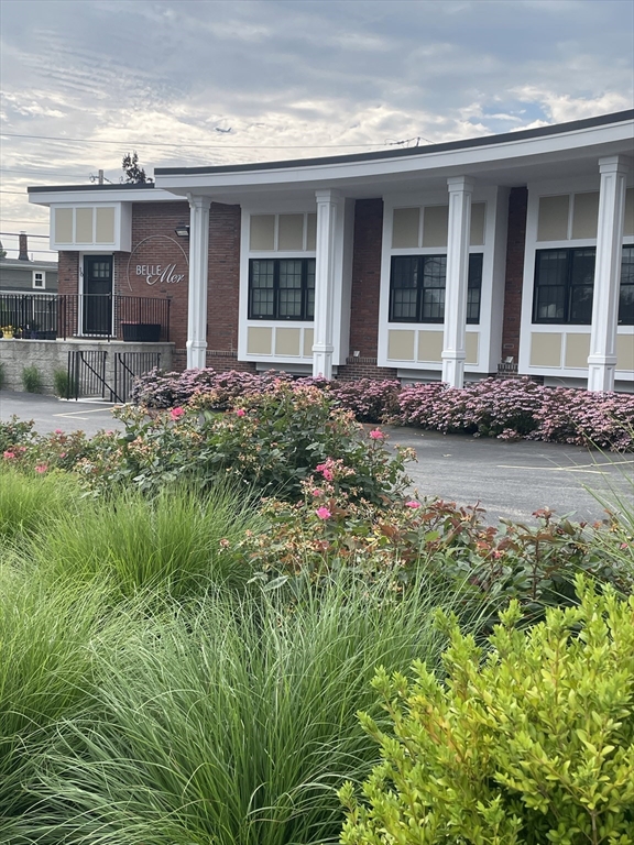 142 Pleasant Street, Winthrop, Massachusetts, 2 Bedrooms Bedrooms, 5 Rooms Rooms,1.5 BathroomsBathrooms,Residential,For Sale,Pleasant Street,73511795