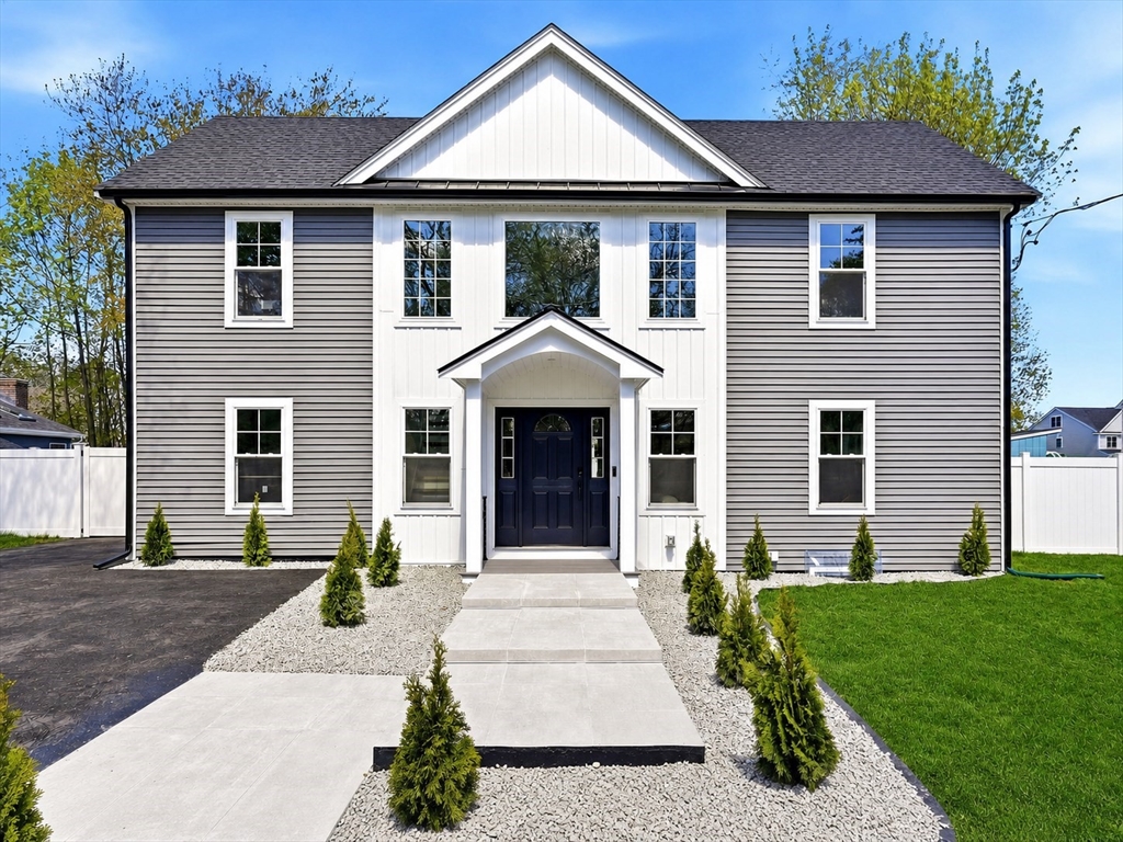 8 Boyd Rd, Woburn, Massachusetts, 4 Bedrooms Bedrooms, 9 Rooms Rooms,4 BathroomsBathrooms,Residential,For Sale,Boyd Rd,73511487