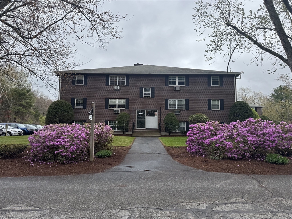 96 Richardson Road, Chelmsford, Massachusetts, 2 Bedrooms Bedrooms, 4 Rooms Rooms,1 BathroomBathrooms,Residential Lease,For Rent,Richardson Road,73511870