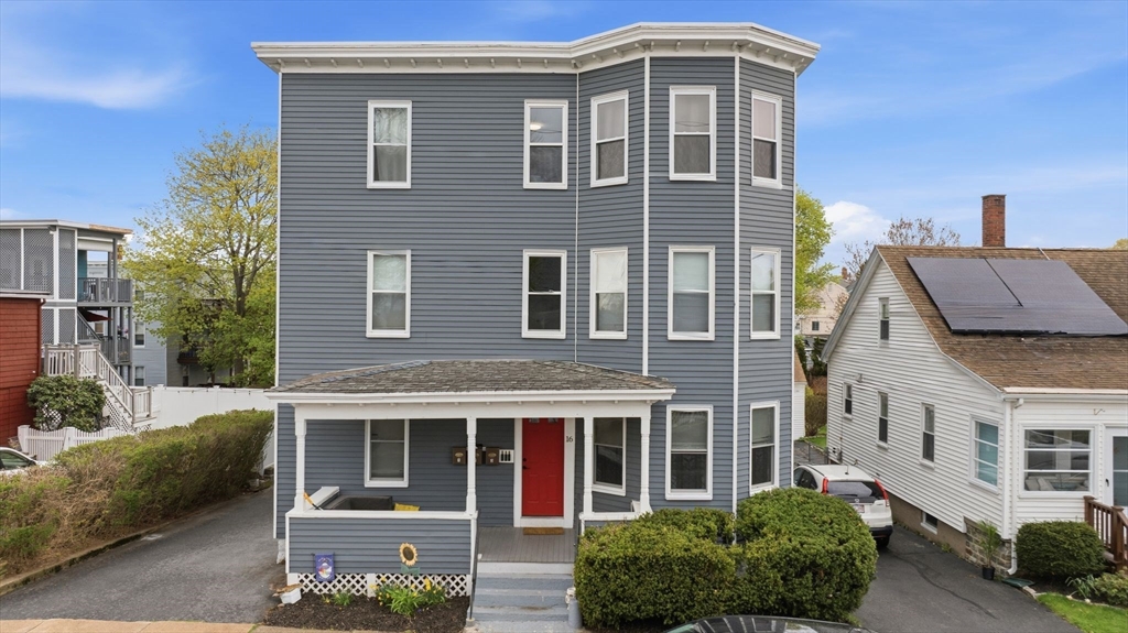 16 Cloutman St, Salem, Massachusetts, 3 Bedrooms Bedrooms, 6 Rooms Rooms,2 BathroomsBathrooms,Residential,For Sale,Cloutman St,73511871