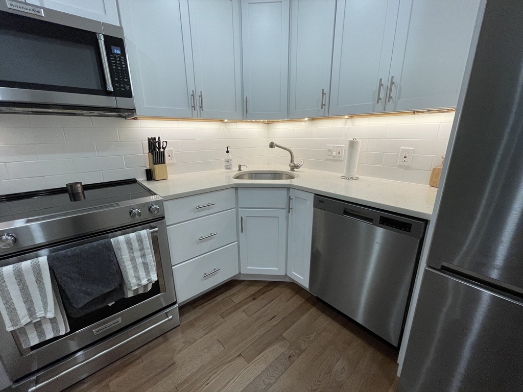 144 Commonwealth, Boston, Massachusetts, ,1 BathroomBathrooms,Residential Lease,For Rent,Commonwealth,73511873