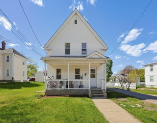 41 Washington St, Franklin, Massachusetts, 2 Bedrooms Bedrooms, 4 Rooms Rooms,1 BathroomBathrooms,Residential Lease,For Rent,Washington St,73511881