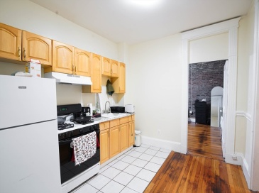 39 Hemenway St, Boston, Massachusetts, 1 Bedroom Bedrooms, 4 Rooms Rooms,1 BathroomBathrooms,Residential Lease,For Rent,Hemenway St,73511900