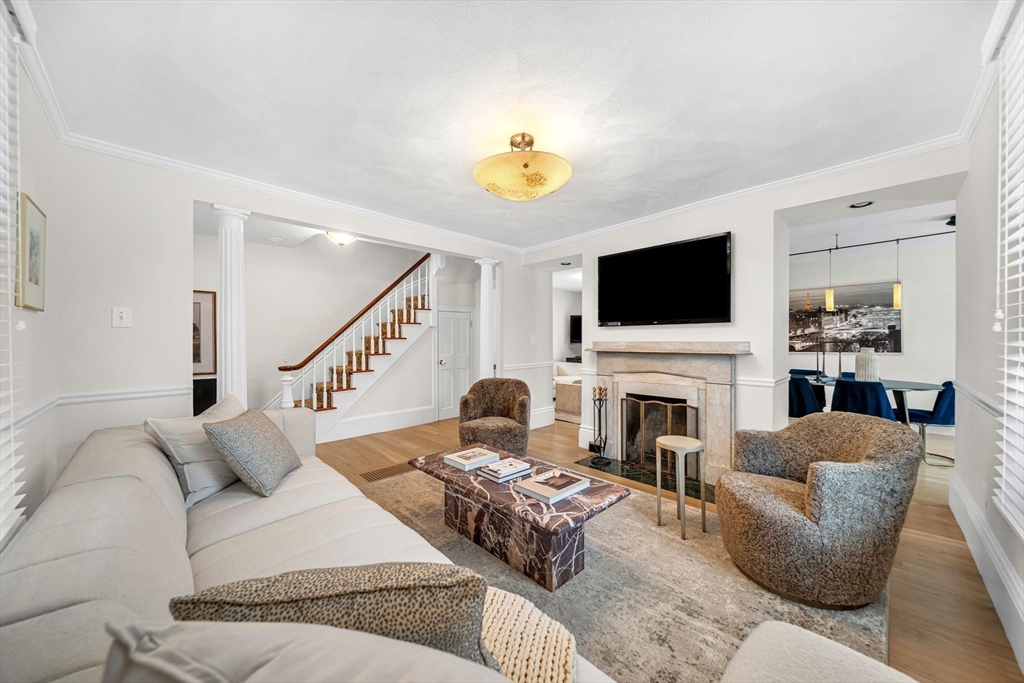 266 Langley Rd, Newton, Massachusetts, 3 Bedrooms Bedrooms, 9 Rooms Rooms,2.5 BathroomsBathrooms,Residential,For Sale,Langley Rd,73479804