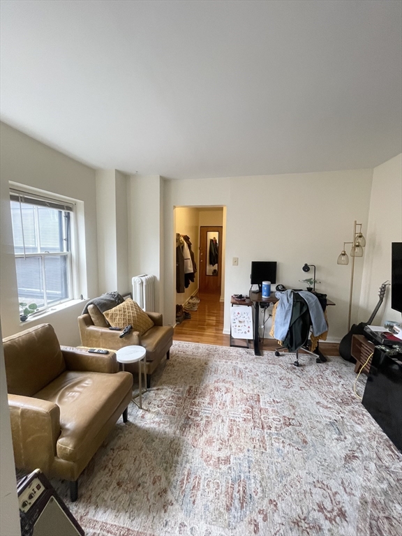 68 Myrtle Street, Boston, Massachusetts, 3 Rooms Rooms,1 BathroomBathrooms,Residential Lease,For Rent,Myrtle Street,73500738