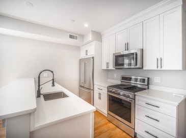 194 Havre St., Boston, Massachusetts, 2 Bedrooms Bedrooms, 5 Rooms Rooms,2 BathroomsBathrooms,Residential Lease,For Rent,Havre St.,73511912