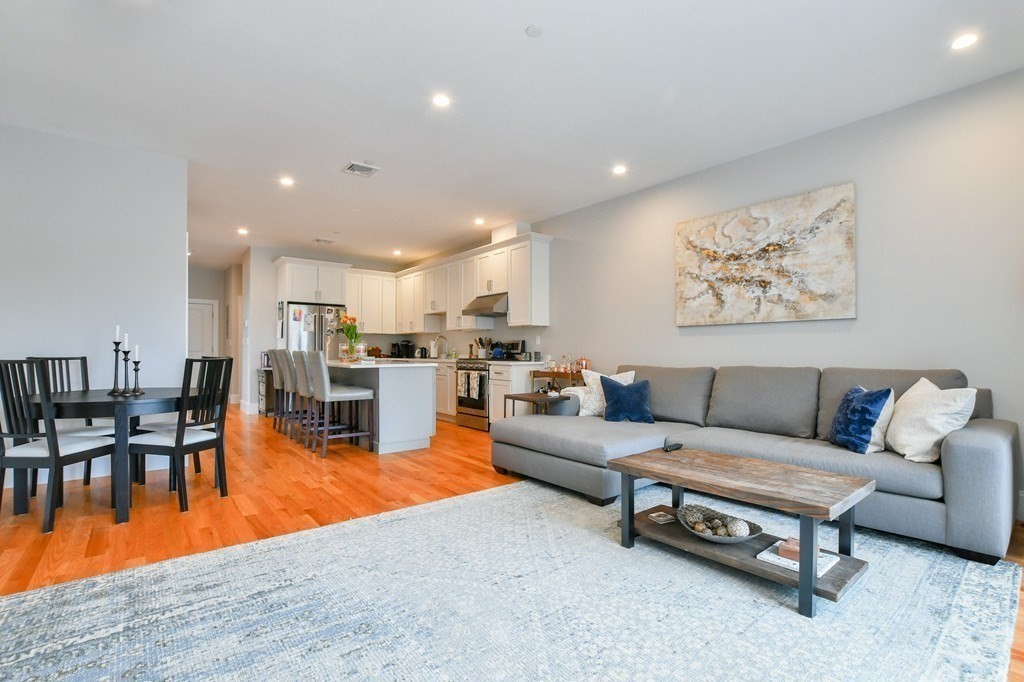 5 Mcbride St., Boston, Massachusetts, 3 Bedrooms Bedrooms, 7 Rooms Rooms,2 BathroomsBathrooms,Residential Lease,For Rent,Mcbride St.,73511913