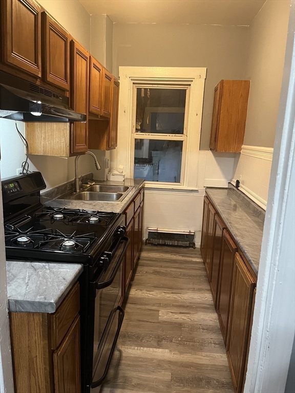 166 Purchase Street, New Bedford, Massachusetts, 4 Bedrooms Bedrooms, 7 Rooms Rooms,1 BathroomBathrooms,Residential Lease,For Rent,Purchase Street,73511922