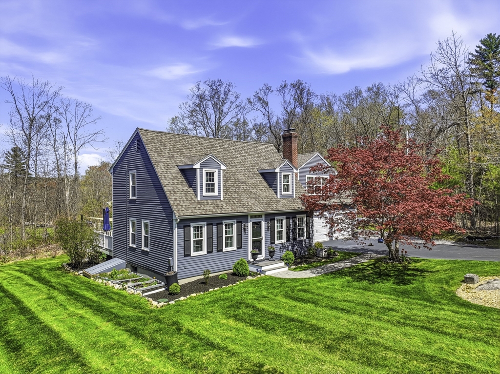 3 Ephraims Way, Upton, Massachusetts, 4 Bedrooms Bedrooms, 10 Rooms Rooms,2.5 BathroomsBathrooms,Residential,For Sale,Ephraims Way,73511968