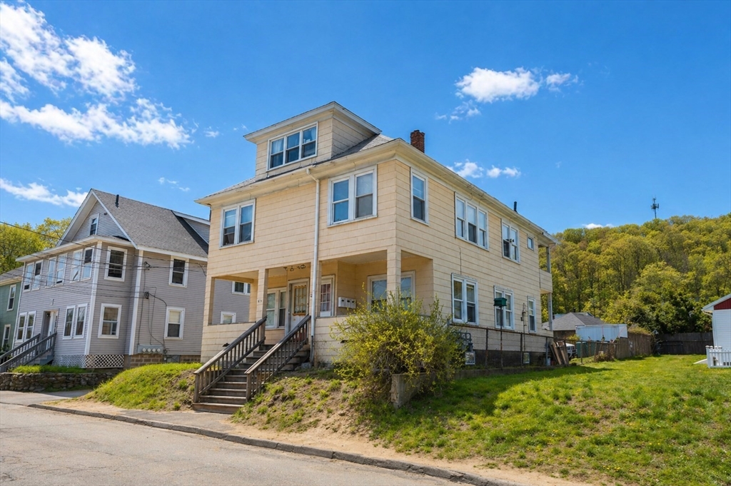 219-221 Rollstone St, Fitchburg, Massachusetts, 4 Bedrooms Bedrooms, 12 Rooms Rooms,3.5 BathroomsBathrooms,Residential Income,For Sale,Rollstone St,73512094
