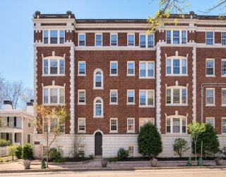 41 Bowdoin Street, Cambridge, Massachusetts, 2 Bedrooms Bedrooms, 6 Rooms Rooms,1 BathroomBathrooms,Residential,For Sale,Bowdoin Street,73511945
