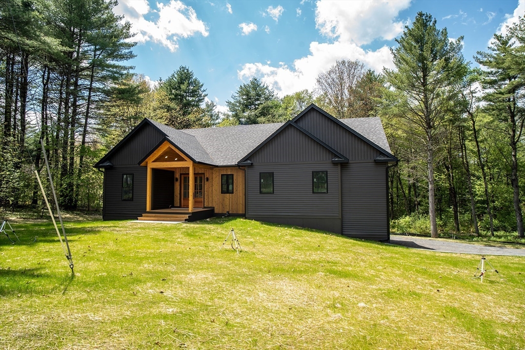 20 Merrifield Road, Bernardston, Massachusetts, 3 Bedrooms Bedrooms, 9 Rooms Rooms,2.5 BathroomsBathrooms,Residential,For Sale,Merrifield Road,73500685
