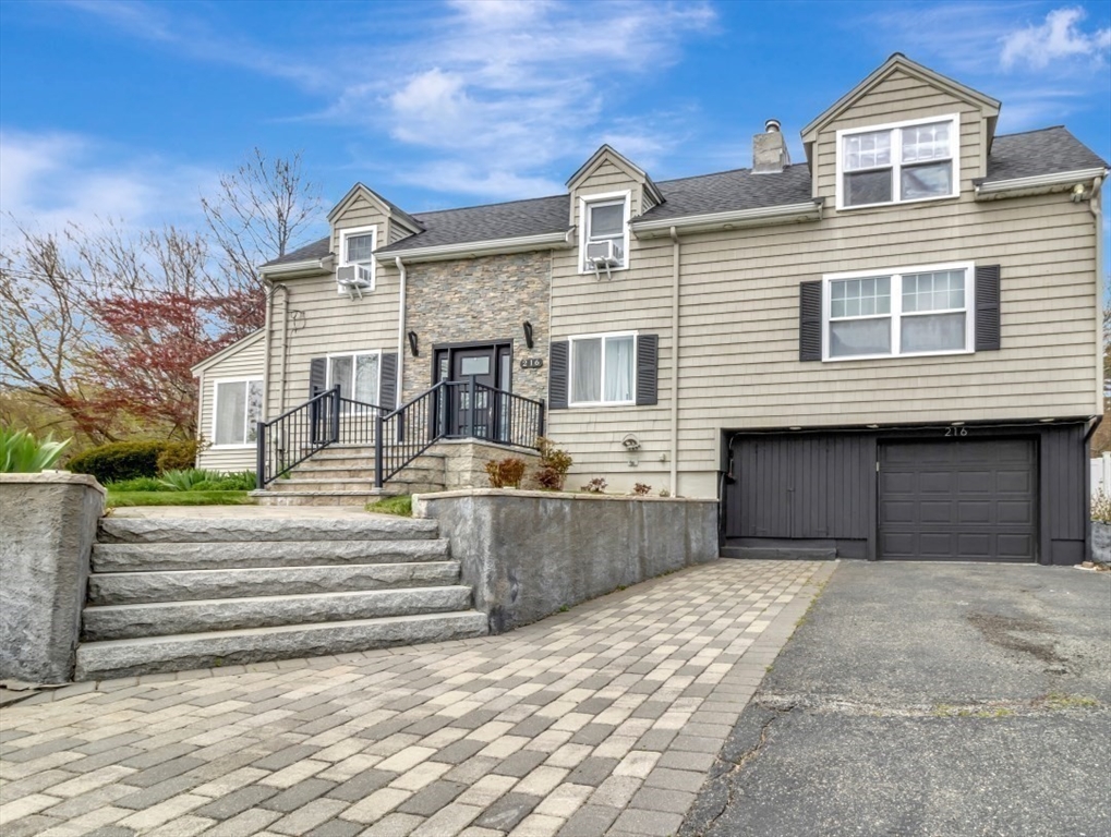 216 Lynn Fells Pkwy, Saugus, Massachusetts, 3 Bedrooms Bedrooms, 7 Rooms Rooms,2 BathroomsBathrooms,Residential,For Sale,Lynn Fells Pkwy,73503779
