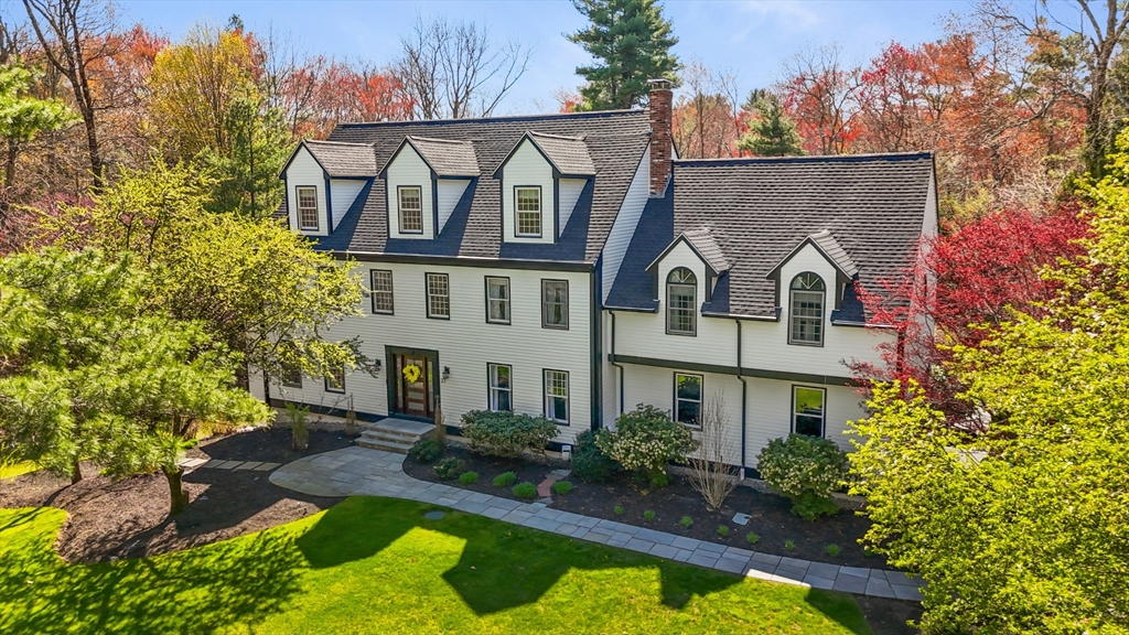 27 Bogastow Circle, Millis, Massachusetts, 4 Bedrooms Bedrooms, 14 Rooms Rooms,3.5 BathroomsBathrooms,Residential,For Sale,Bogastow Circle,73508672
