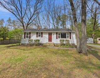 12 Karen Dr, South Hadley, Massachusetts, 3 Bedrooms Bedrooms, 6 Rooms Rooms,1 BathroomBathrooms,Residential,For Sale,Karen Dr,73511964