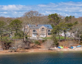 251 Lakeside Drive, Barnstable, Massachusetts, 3 Bedrooms Bedrooms, 7 Rooms Rooms,4 BathroomsBathrooms,Residential,For Sale,Lakeside Drive,73511997