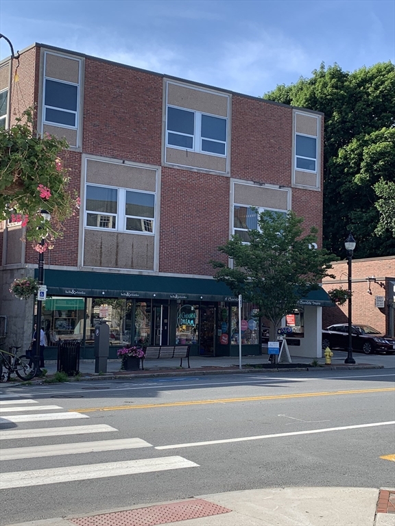 68 Leonard St, Belmont, Massachusetts, ,Commercial Lease,For Rent,Leonard St,73512119