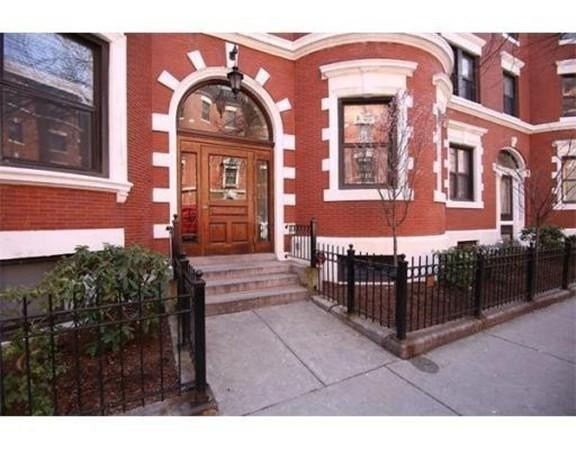 102 Gainsborough St, Boston, Massachusetts, 2 Bedrooms Bedrooms, 4 Rooms Rooms,1 BathroomBathrooms,Residential Lease,For Rent,Gainsborough St,73512127