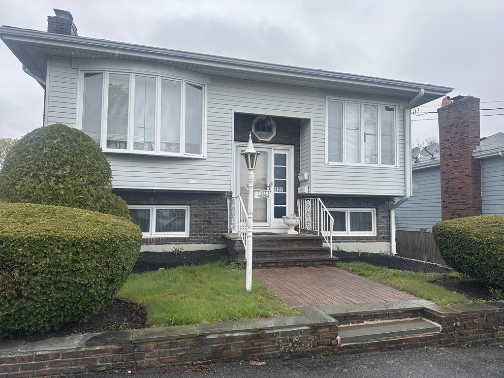 122 Lantern Rd, Revere, Massachusetts, 5 Bedrooms Bedrooms, 9 Rooms Rooms,3 BathroomsBathrooms,Residential Income,For Sale,Lantern Rd,73512132
