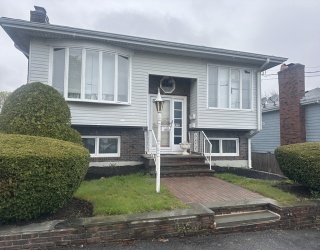 122 Lantern Rd, Revere, Massachusetts, 5 Bedrooms Bedrooms, 9 Rooms Rooms,3 BathroomsBathrooms,Residential Income,For Sale,Lantern Rd,73512132