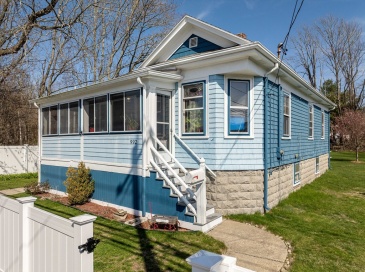 992 Lees River Ave, Somerset, Massachusetts, 3 Bedrooms Bedrooms, 6 Rooms Rooms,1 BathroomBathrooms,Residential,For Sale,Lees River Ave,73512065 992 Lees River Ave, Somerset, Massachusetts, 3 Bedrooms Bedrooms, 6 Rooms Rooms,1 BathroomBathrooms,Residential,For Sale,Lees River Ave,73512065