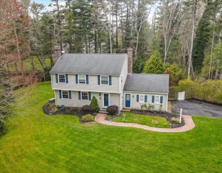 126 Flint Locke Dr, Duxbury, Massachusetts, 4 Bedrooms Bedrooms, 8 Rooms Rooms,2.5 BathroomsBathrooms,Residential,For Sale,Flint Locke Dr,73512143